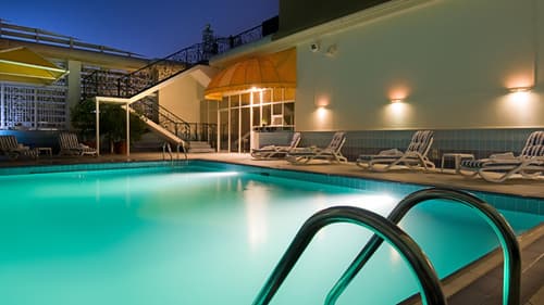 Copthorne Downtown Abu Dhabi , Pool