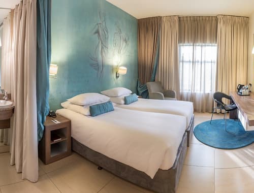 Peermont Metcourt at Emperors Palace, Room