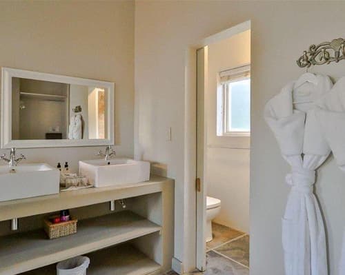 Hermanus Lodge On The Green, 