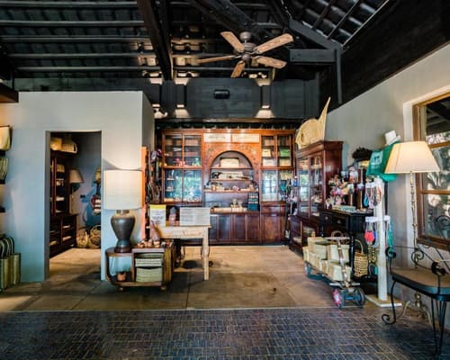 The Henry Resort Dumaguete, 