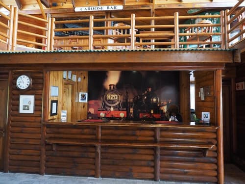 The Graywood Hotel, Reception