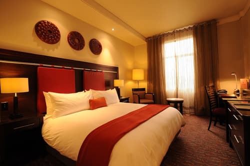 Peermont Mondior At Emperors Palace, Room