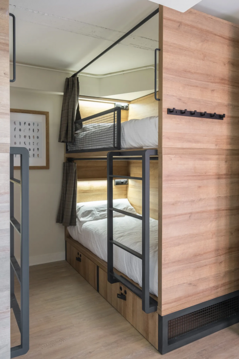 LATROUPE Grand Place Hostel, 