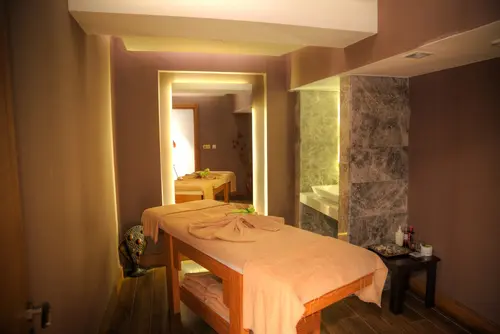 Le Bleu Hotel & Resort, 