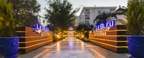 Le Bleu Hotel & Resort, 