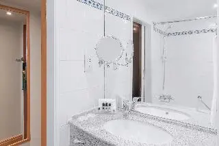 Holiday Inn London - Kensington Forum, 