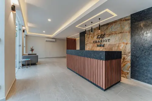 Hotel Chariot, 