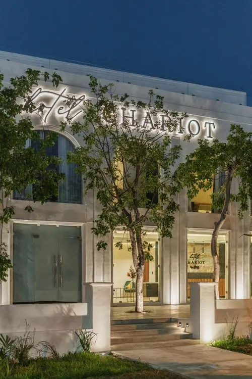 Hotel Chariot, 