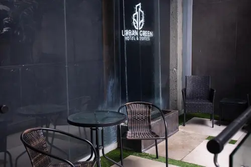 Urban Green Hotel & Suites, 