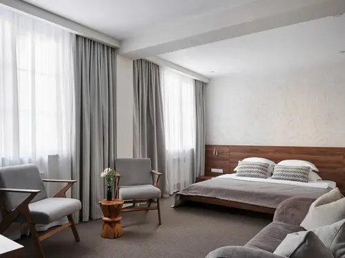 Star Hotel, 
