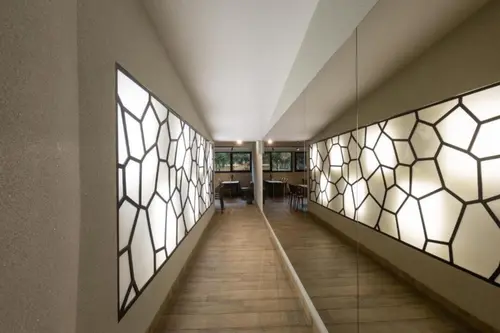 Nobel Hotel, 