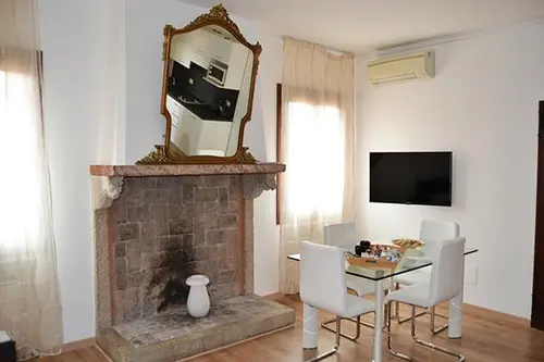 Suite in Venice Ai Carmini, 