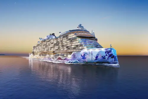 Norwegian Luna