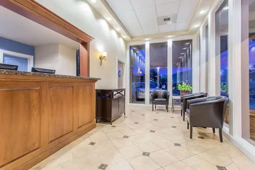 Days Inn by Wyndham Modesto, Lobby