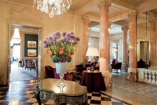 Beau Rivage Geneva, Lobby sitting area