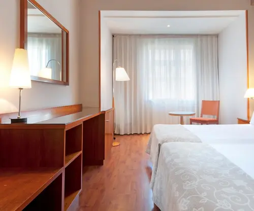 Hotel Madrid Centro Affiliated by Meliá, Room