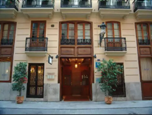 Ad Hoc Monumental Hotel, Front of property