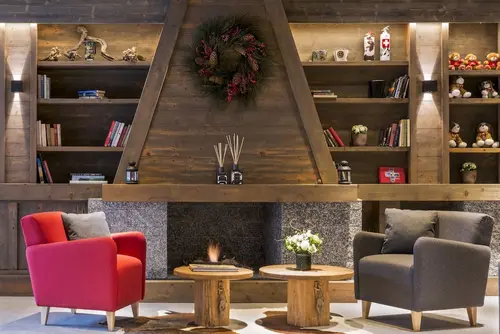 Hotel Edelweiss, Reception