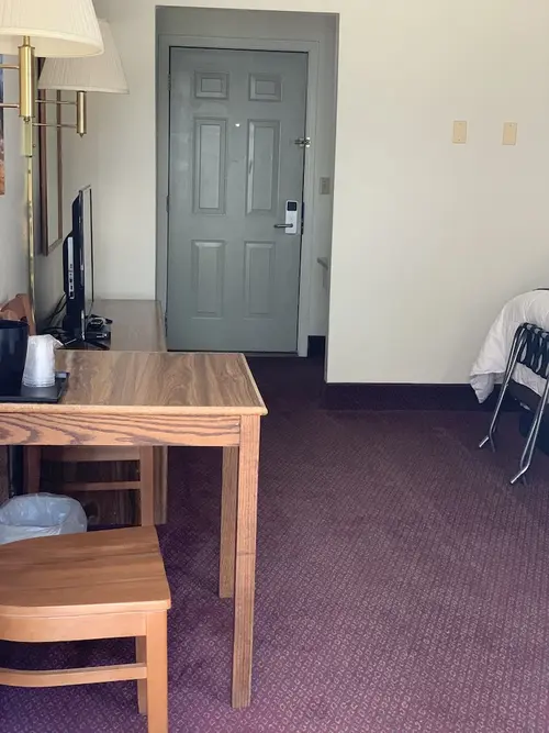 White Buffalo, Room
