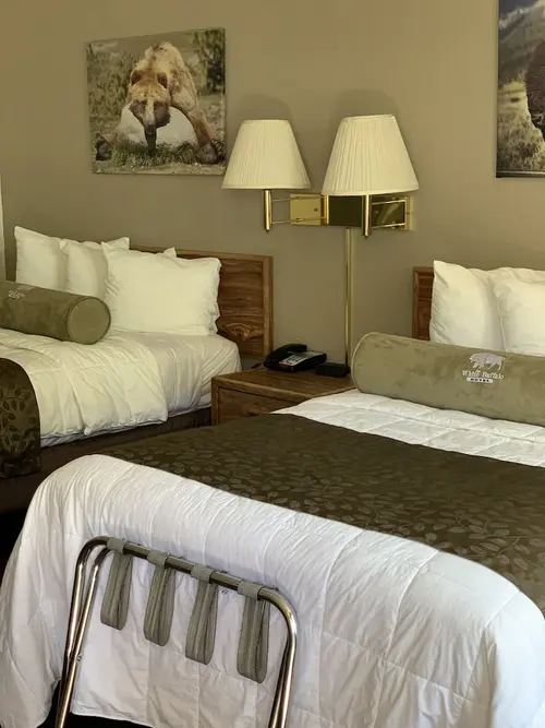 White Buffalo, Room