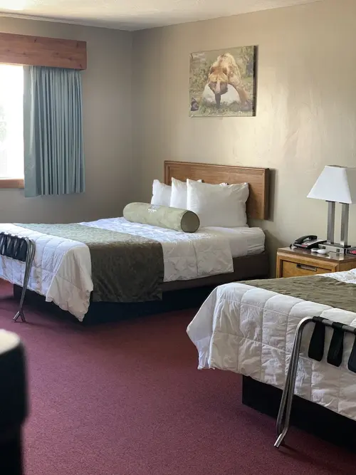 White Buffalo, Room