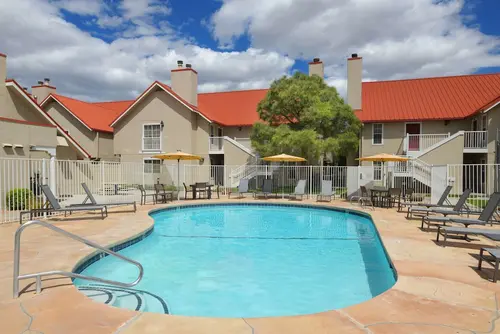 Sonesta ES Suites Albuquerque, Pool
