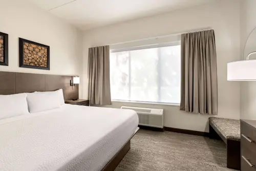 Days Inn & Suites by Wyndham Bozeman, Room