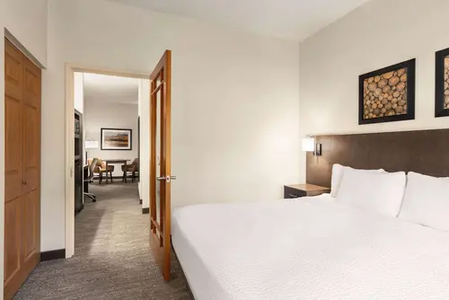 Days Inn & Suites by Wyndham Bozeman, Room