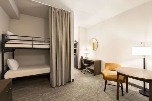 Days Inn & Suites by Wyndham Bozeman, Room