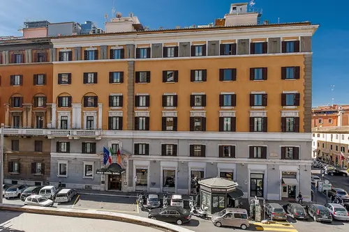 Hotel Nord Nuova Roma, Front of property