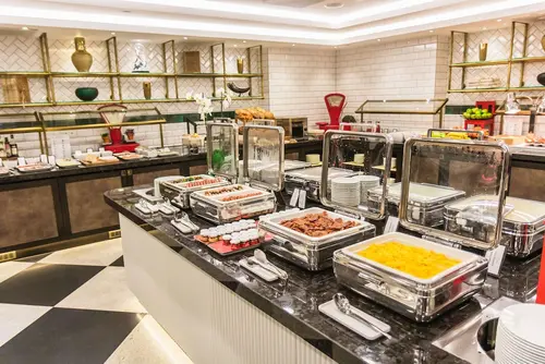 Hilton Budapest, Breakfast area
