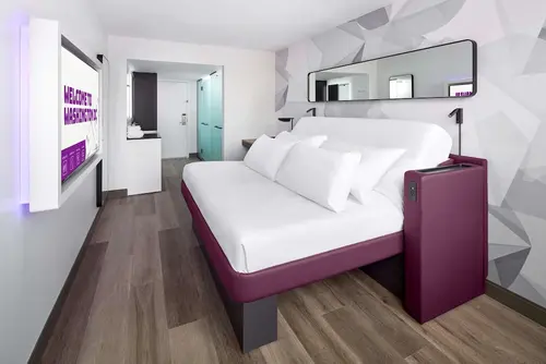 YOTEL Washington DC, Room