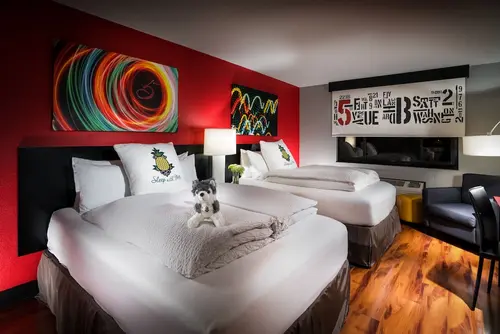 Staypineapple, Hotel FIVE, Downtown Seattle, Room