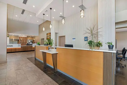 Best Western Plus Burnaby Hotel, Lobby