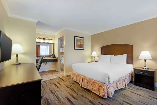 Best Western Plus Burnaby Hotel, Room