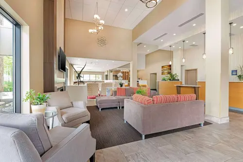 Best Western Plus Burnaby Hotel, Lobby
