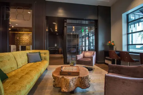 Hotel Lucia, Lobby sitting area
