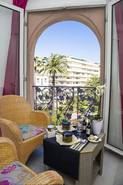 Cristal Hotel & Spa, Room service - dining