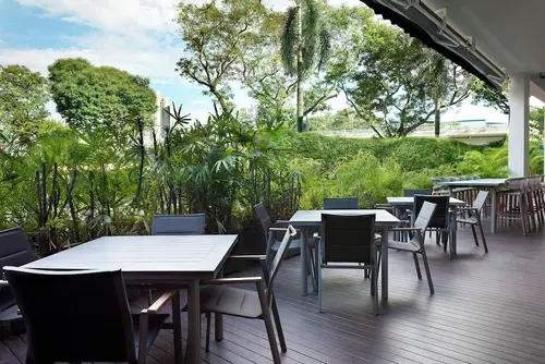 Holiday Inn Express and Suites Singapore Novena by IHG, Restaurant