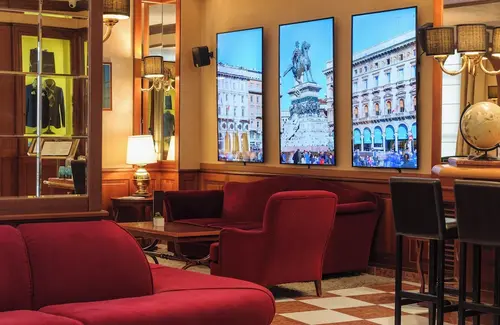 Leonardo Hotel Milan City Center, Lobby sitting area