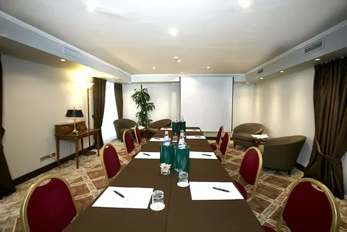 Sina De la Ville, Interior