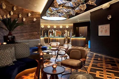 Park Centraal Amsterdam, part of Sircle Collection, Lobby sitting area