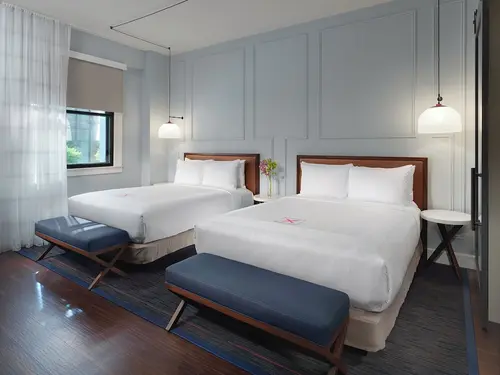 Axiom Hotel, Room