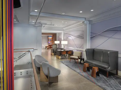 Axiom Hotel, Lobby