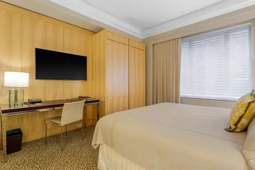 Omni Berkshire Place, Room
