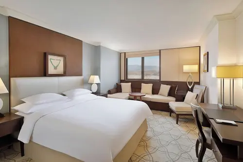 Sheraton Oman Hotel, Room