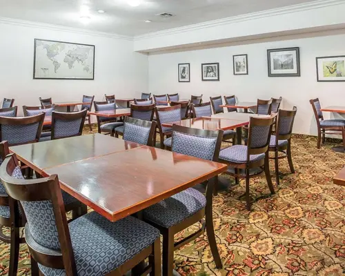 Quality Inn Yosemite Valley Gateway, Breakfast area