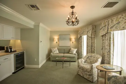 Bienville House, Room