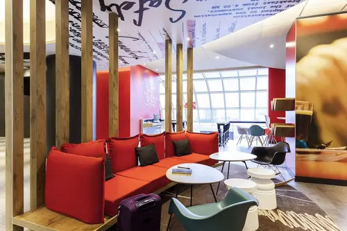 ibis Lisboa José Malhoa, Lobby sitting area