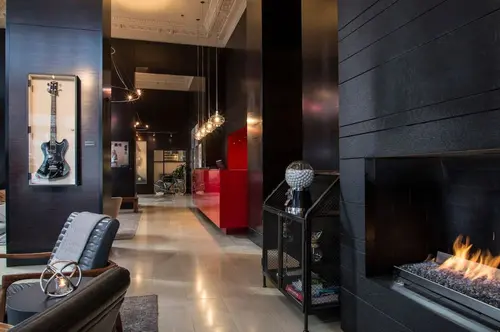 Hotel Max, Lobby